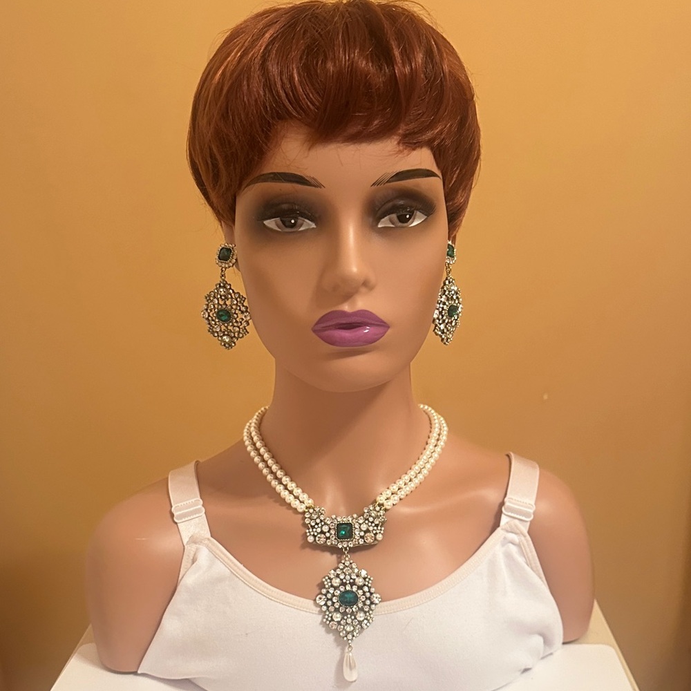 Pearl and Green Crystal Statement Necklace Set